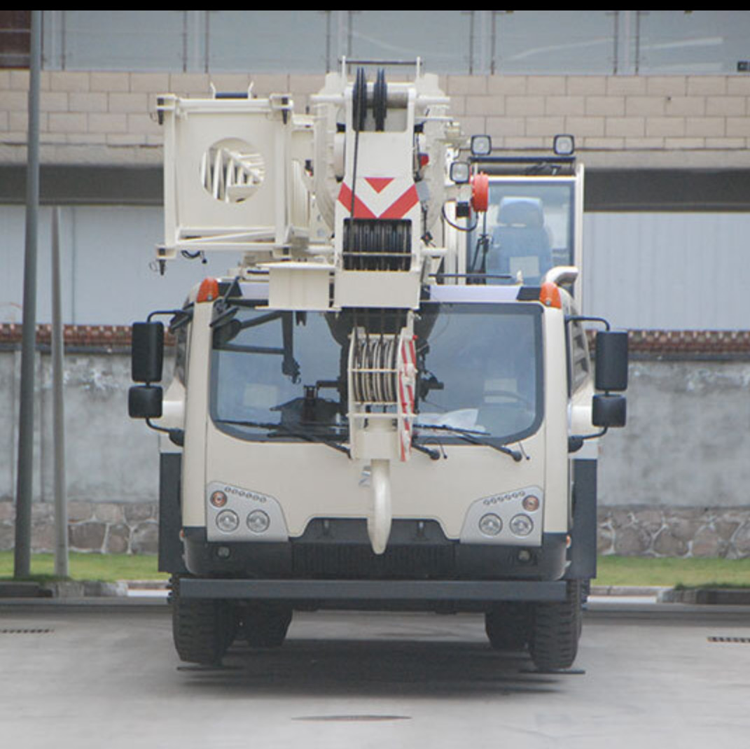 TTC055GV Wheel Mounted Mobile Crane Max Lifting 55 Ton